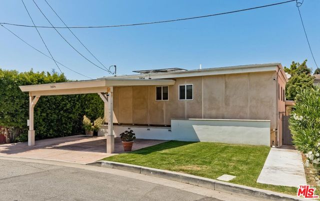 3804 Lenawee Avenue, Culver City CA: https://media.crmls.org/mediaz/c6d7e858-26a9-4ab4-ba9e-4c21d128767d.jpg
