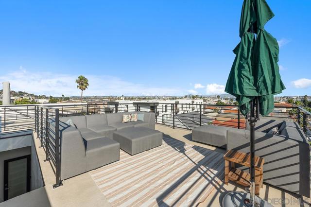 3144 Emerson St, San Diego CA: https://media.crmls.org/mediaz/c6d7fdc3-f5a6-443d-9e88-30577adade67.jpg