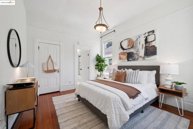 3116 Harrison St, Oakland CA: https://media.crmls.org/mediaz/c6d81b76-60c0-437f-8af9-eda1d0c9f29c.jpg