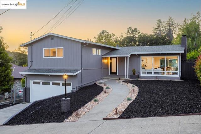 4847 Dunkirk Ave, Oakland CA: https://media.crmls.org/mediaz/c6d8fcf0-ed10-4d8d-8996-0a77d0be68e7.jpg