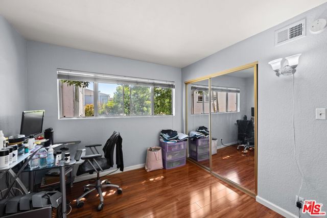 645 N Mc Cadden Place, Los Angeles CA: https://media.crmls.org/mediaz/c6d93442-89ca-41e0-8b9e-b2a05c6ef1ec.jpg