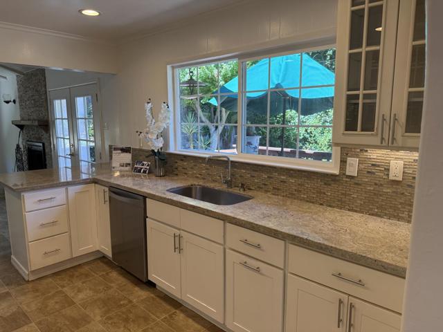 40 Cathy Lane, Scotts Valley CA: https://media.crmls.org/mediaz/c6d94f13-acbe-4ff6-8302-4ac812a77ed3.jpg