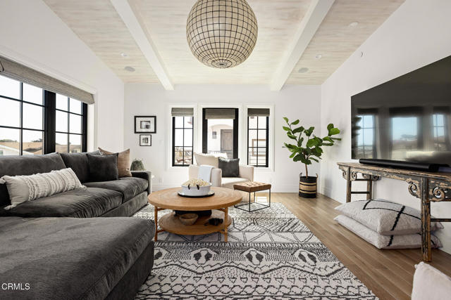 Detail Gallery Image 36 of 41 For 1173 Norwich Ln, Ventura,  CA 93001 - 4 Beds | 4/1 Baths