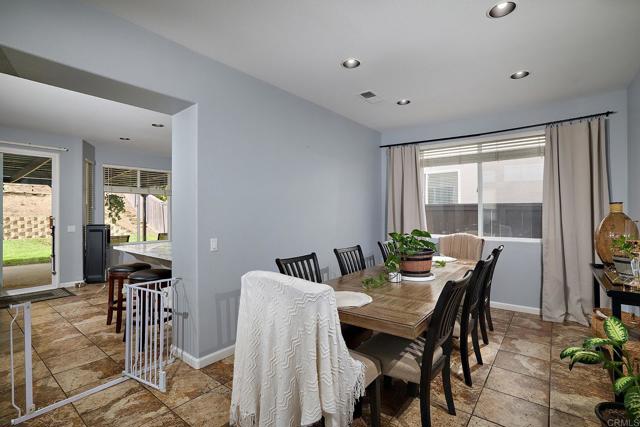 29720 Gracilior Drive, Escondido CA: https://media.crmls.org/mediaz/c6d9f8db-8fe6-4efd-8026-395a265c0877.jpg