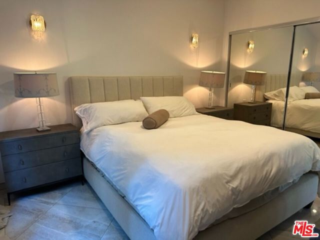 425 Sunridge Street, Playa del Rey CA: https://media.crmls.org/mediaz/c6d9f93e-8b66-4738-b87f-3f4bd26af2c9.jpg