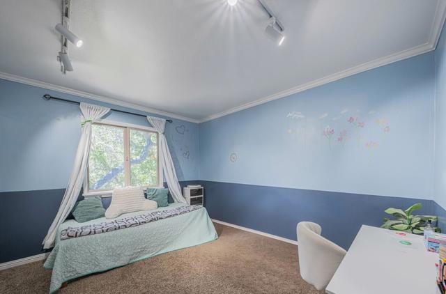 394 Mesa Road, Salinas CA: https://media.crmls.org/mediaz/c6dac938-7071-48bb-9d78-913e2dd0e6de.jpg