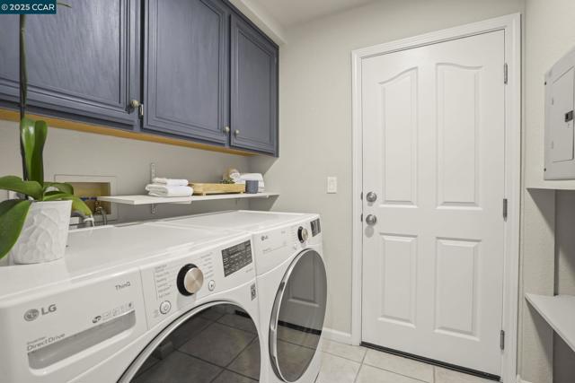 219 Nottingham Pl, Danville CA: https://media.crmls.org/mediaz/c6dc5f19-c36a-47a8-b1e0-38816c957b15.jpg