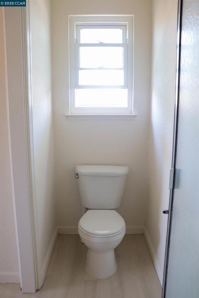https://media.crmls.org/mediaz/c6dd1d85-2434-4b88-902e-4a15dcb4622e.jpg?preset=X-Large