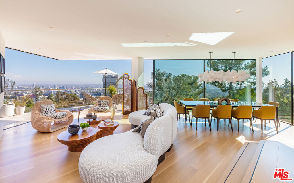 9422 Sierra Mar Drive, Los Angeles, CA 90069