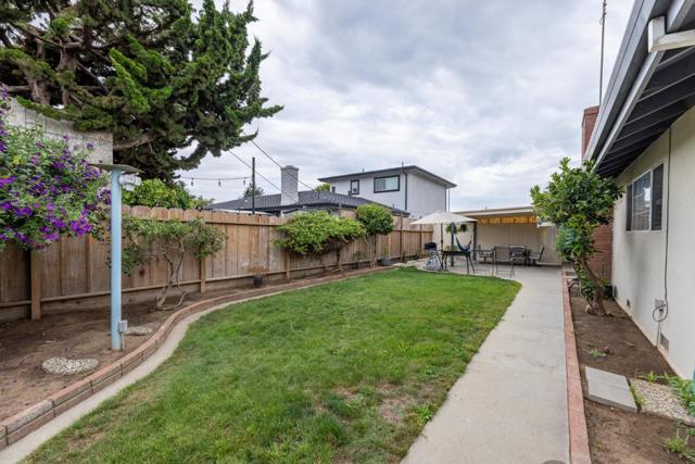 808 Saratoga Drive, Salinas CA: https://media.crmls.org/mediaz/c6dfcd34-e1a9-4a75-b6af-db46fcf6282c.jpg