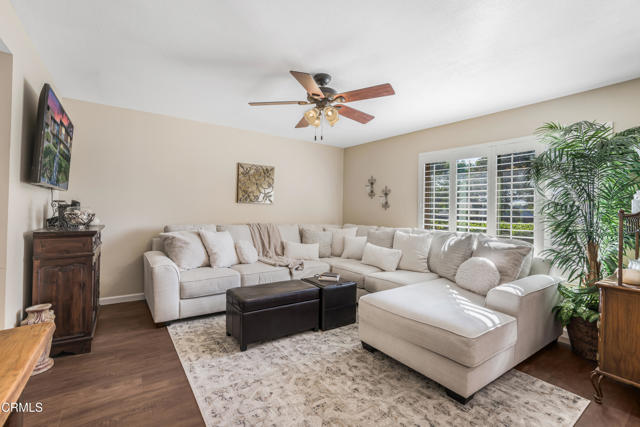 Detail Gallery Image 3 of 27 For 1610 Parrot Ct, Ventura,  CA 93003 - 3 Beds | 2/1 Baths