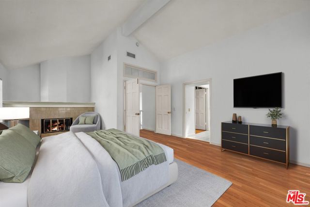 8319 Berger Avenue, Playa del Rey CA: https://media.crmls.org/mediaz/c6e1823b-d01f-48e4-a7a4-bf11447eeb8e.jpg