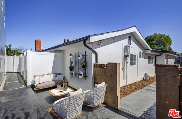 7313 Kentland Avenue, West Hills CA: https://media.crmls.org/mediaz/c6e275d8-ff8d-4e2d-b4d2-6d5c052a9be1.jpg