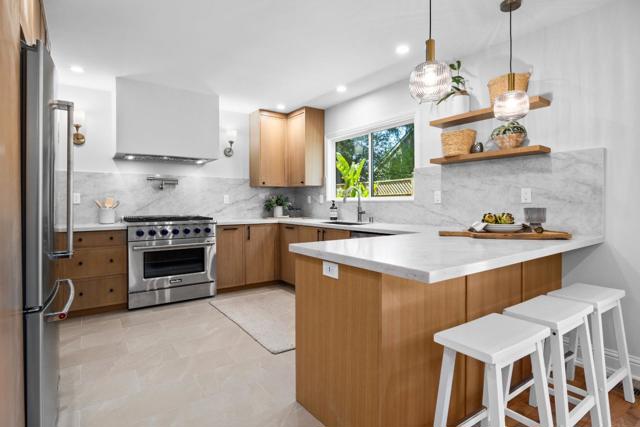 109 Cardiff Place, Santa Cruz CA: https://media.crmls.org/mediaz/c6e27c0e-800a-4b30-bbdd-cdefd0a91fb6.jpg
