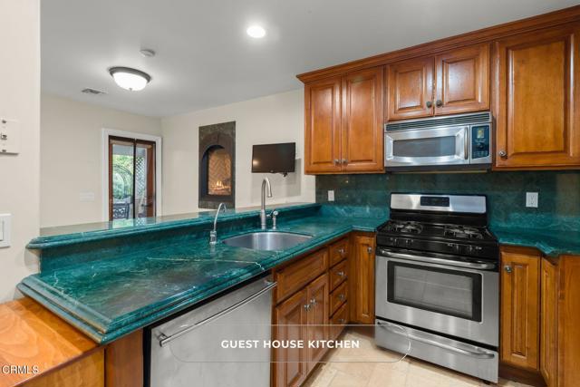 Detail Gallery Image 23 of 31 For 3243 Calle De Debesa, Camarillo,  CA 93010 - 6 Beds | 5/1 Baths