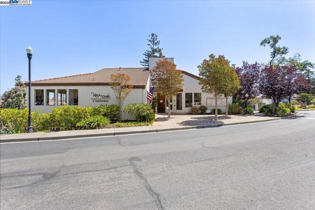 21103 Gary Dr, Hayward CA: https://media.crmls.org/mediaz/c6e2e398-e06c-4b2d-9312-8c5f0e7b9a67.jpg