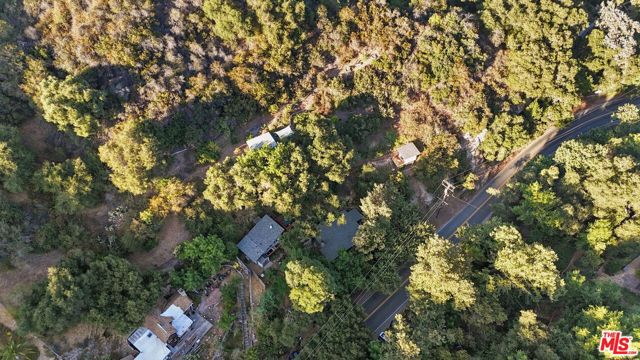 860 Old Topanga Canyon Road, Topanga CA: https://media.crmls.org/mediaz/c6e2e78b-87dd-4036-b462-014565046580.jpg