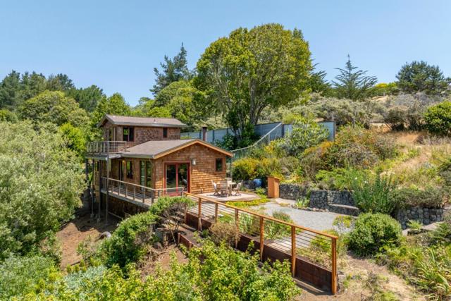 18050 Highway 1,  CA: https://media.crmls.org/mediaz/c6e300cc-29f0-4e62-83ab-e1fbd9119044.jpg