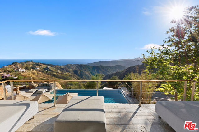 301 Loma Metisse Road, Malibu CA: https://media.crmls.org/mediaz/c6e38ebd-10f7-4243-b0eb-92e4d2c99ed9.jpg