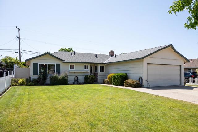 2927 La Jolla Avenue, San Jose CA: https://media.crmls.org/mediaz/c6e3bb79-0512-4d7a-811e-6629b6e96ca5.jpg