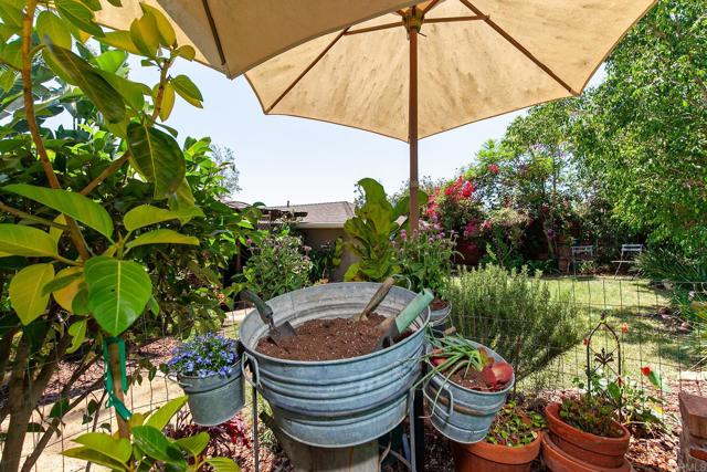 8420 Porter Hill Terrace, La Mesa CA: https://media.crmls.org/mediaz/c6e3c56b-052a-44cf-b64d-8fb9dc65d137.jpg