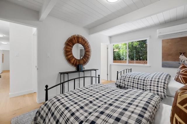 2989 Dolores Way, Burlingame CA: https://media.crmls.org/mediaz/c6e3d59f-a963-4a3e-8420-3de8c6b0a6d1.jpg