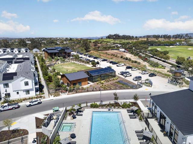 Detail Gallery Image 21 of 42 For 1303 Bergamo #201,  Encinitas,  CA 92024 - 2 Beds | 1/1 Baths