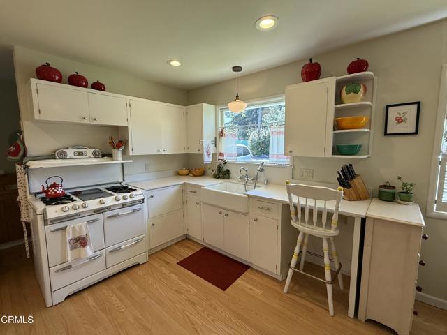 31400 Sherwood Road, Fort Bragg CA: https://media.crmls.org/mediaz/c6e41c30-ad78-41e8-9929-4d356b0ef9fc.jpg