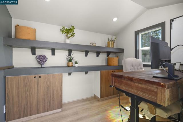 3930 Cottonwood Drive, Concord CA: https://media.crmls.org/mediaz/c6e4475b-e0f5-471c-ab05-ea5535c52480.jpg