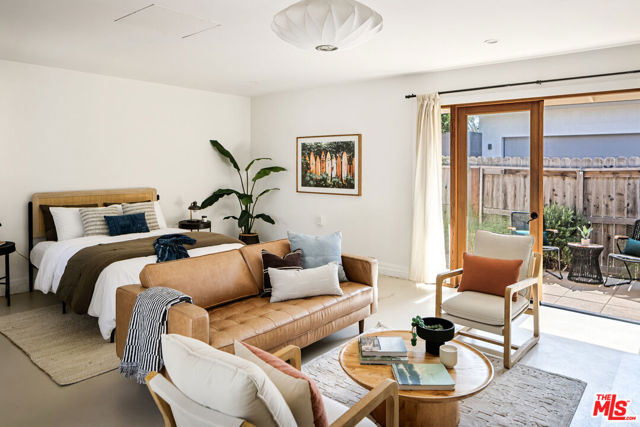 3537 Beethoven Street, Los Angeles CA: https://media.crmls.org/mediaz/c6e589e0-03a7-49c9-a73c-65d6926a7521.jpg