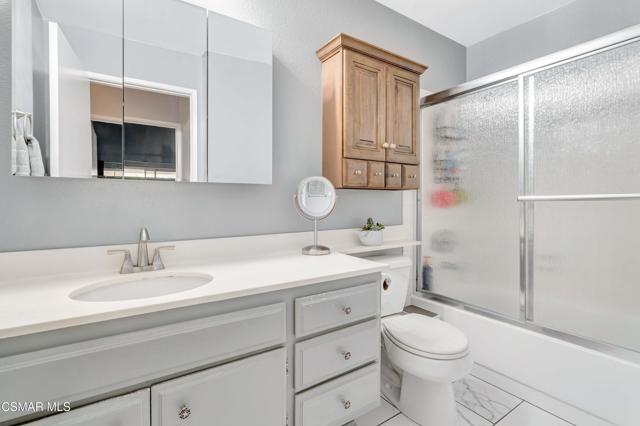 3318 Darby Street, Simi Valley CA: https://media.crmls.org/mediaz/c6e657f2-0f26-4862-a2d7-b61644161058.jpg