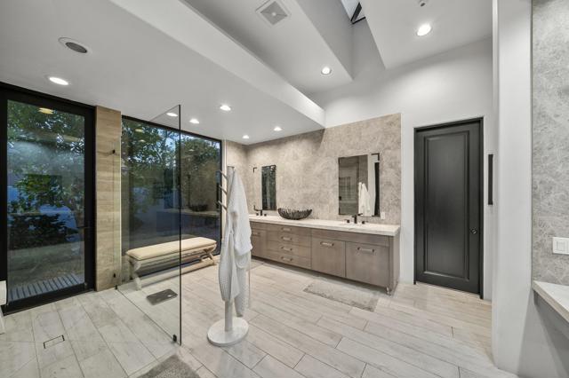 73846 Desert Garden Trail, Palm Desert CA: https://media.crmls.org/mediaz/c6e6ca5c-995c-40fb-8cfd-719031ee084c.jpg