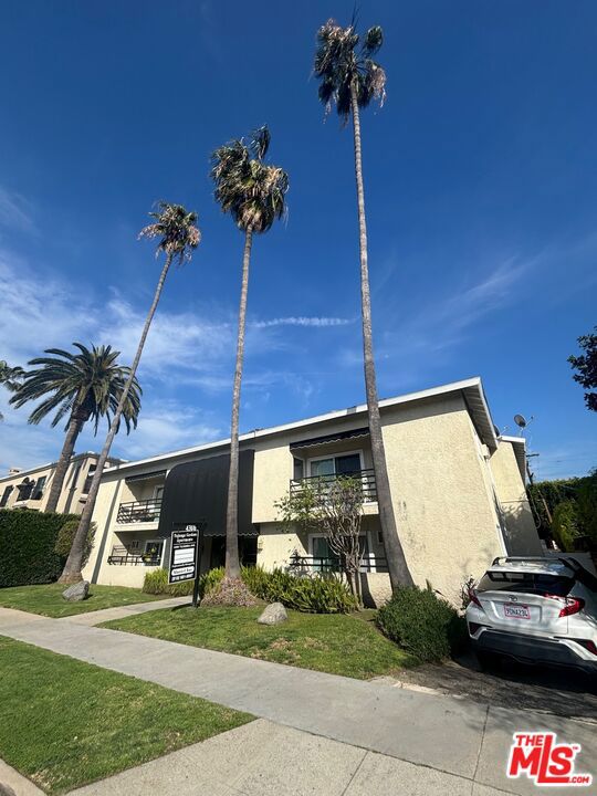 4300 Tujunga Avenue photo 5