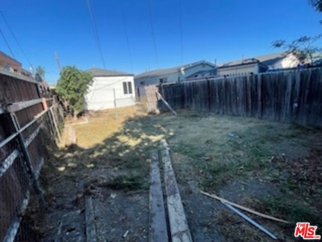 2114 Oris Street, Compton, California 90222, 2 Bedrooms Bedrooms, ,1 BathroomBathrooms,Single Family Residence,For Sale,Oris,24464821