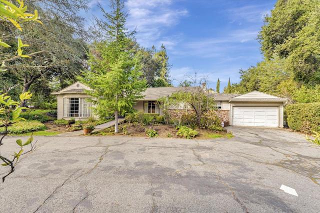 15041 Park Drive, Saratoga CA: https://media.crmls.org/mediaz/c6e84f53-336f-40b0-bac7-112d221e4ff9.jpg