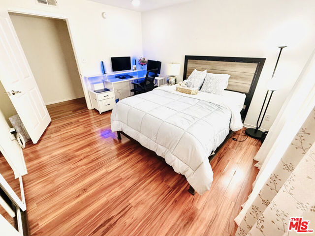 Drew Fenton | 11907 Darlington Avenue Los Angeles CA | MLS: 7264256