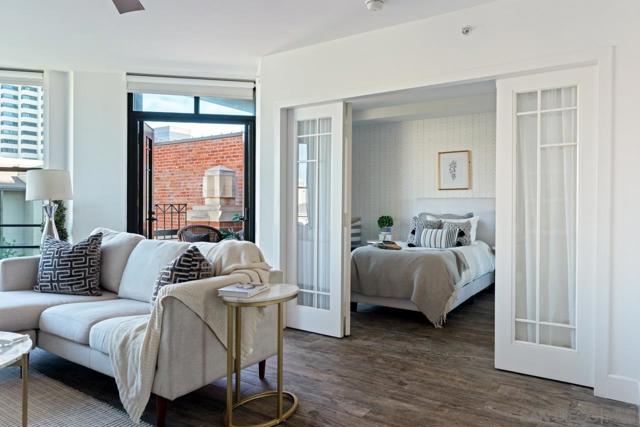 500 W Harbor Dr, San Diego CA: https://media.crmls.org/mediaz/c6e9587b-2983-44f5-aa50-25f84c62af21.jpg