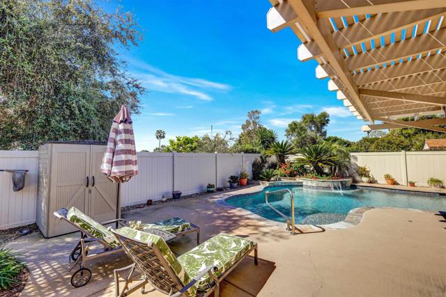 Detail Gallery Image 14 of 28 For 1733 Schooner Way, Carlsbad,  CA 92008 - 3 Beds | 2 Baths