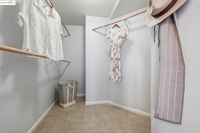 3 Harbor View Dr, Richmond CA: https://media.crmls.org/mediaz/c6e9db5e-69fd-406e-a60e-95b6de80ed2b.jpg