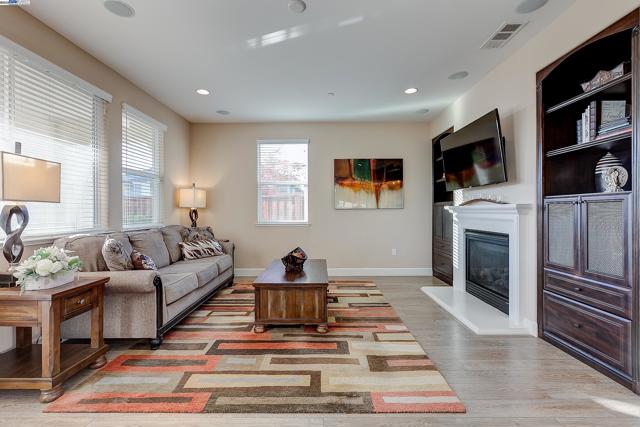 Image 12 of 60 For 2394 Amantea Way