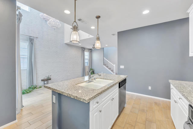 232 Paseo Gusto, Palm Desert CA: https://media.crmls.org/mediaz/c6eb19a7-2936-4458-b882-65f0d5964592.jpg