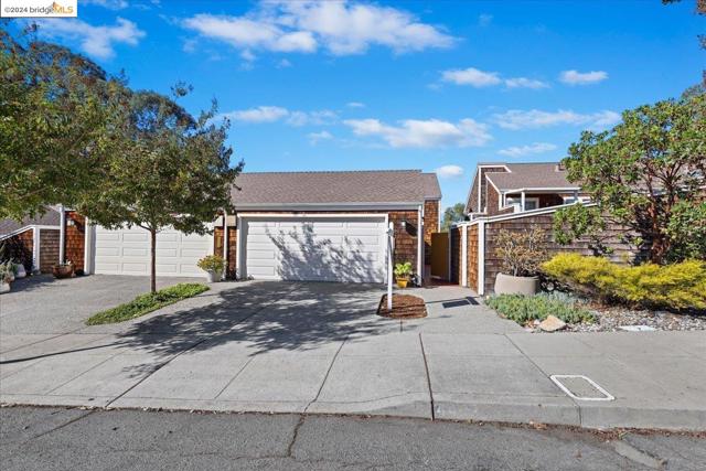 Image 31 of 32 For 4493 Montgomery St  6