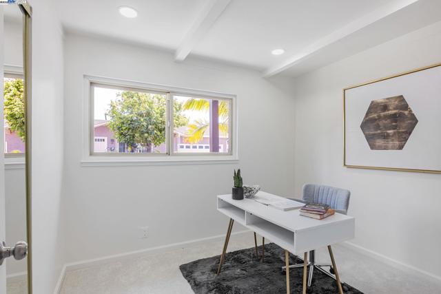 216 Appian Way, Union City CA: https://media.crmls.org/mediaz/c6eca0e0-4f30-457a-b11e-233f8377b6e5.jpg