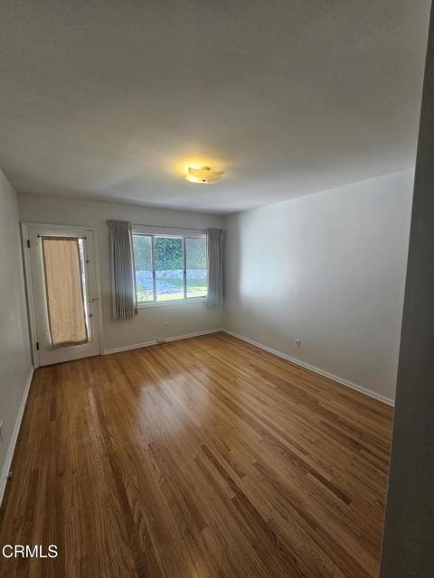 Detail Gallery Image 15 of 27 For 1404 Shady Glen Rd, Glendale,  CA 91208 - 4 Beds | 3 Baths