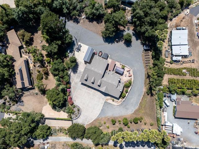 10166 Rancho Roble Rd., Escondido CA: https://media.crmls.org/mediaz/c6ecfb02-9e9b-4a7e-a20a-5296415e9448.jpg