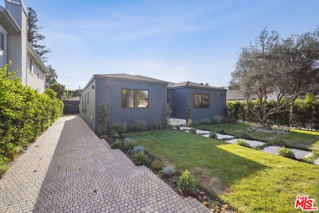 4539 Atoll Avenue, Sherman Oaks CA: https://media.crmls.org/mediaz/c6ee035c-9c06-4421-85f7-8d08b96b4228.jpg