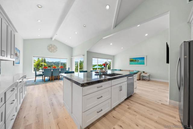 17221 Cloudcroft Dr, Poway CA: https://media.crmls.org/mediaz/c6ee3332-de89-4b38-afea-32ee67804817.jpg