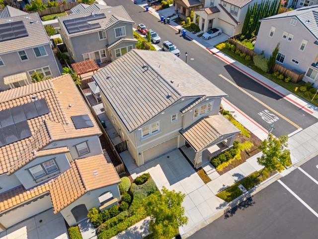 39806 Tomcod Street, Newark CA: https://media.crmls.org/mediaz/c6ee6dbc-70d4-4c43-8e00-1983438405bc.jpg