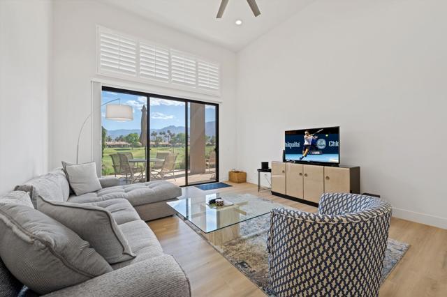 80679 Oak Tree, La Quinta CA: https://media.crmls.org/mediaz/c6eea90c-9abe-4456-b93e-0dedd87b328b.jpg