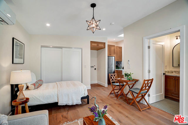 8617 Rugby Drive, West Hollywood CA: https://media.crmls.org/mediaz/c6ef1ff2-8441-4fdf-83d7-6c79550c446c.jpg